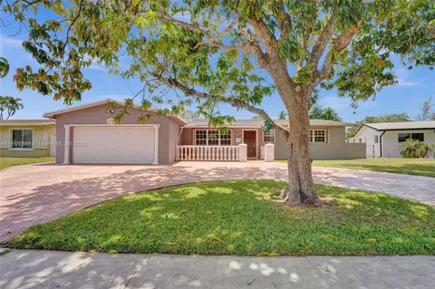 1771 NW 84th Ave, Pembroke Pines, FL 33024