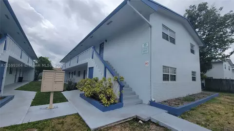 7450 SW 10th St #202B, North Lauderdale, FL 33068