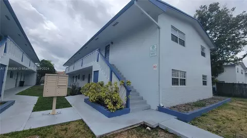 7450 SW 10th St #202B, North Lauderdale, FL 33068