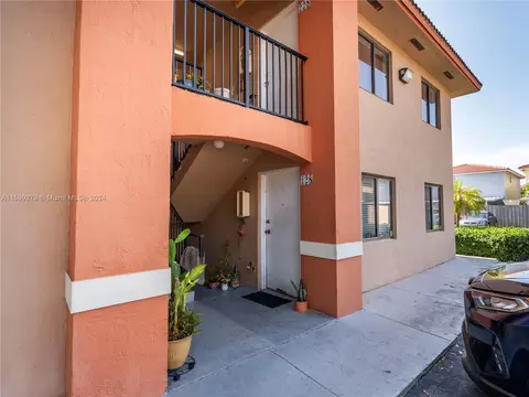 7267 W 24th Ave #228, Hialeah, FL 33016