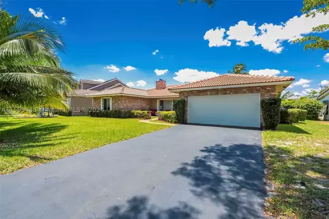 11466 NW 20th Dr, Coral Springs, FL 33071