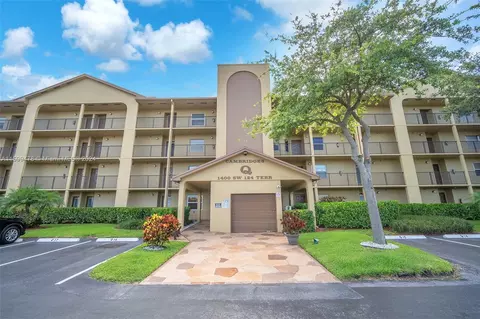 1400 SW 124th Ter #305Q, Pembroke Pines, FL 33027