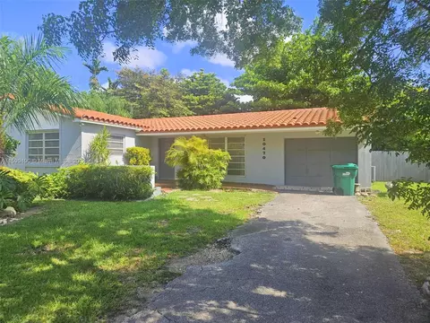 10470 SW 93rd St, Miami, FL 33176