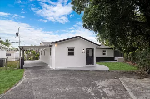 6432 Dewey St, Hollywood, FL 33023
