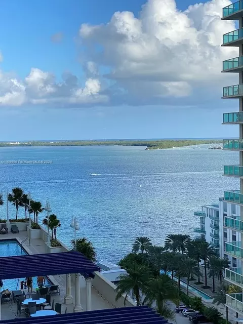 1200 Brickell Bay Dr #1721, Miami, FL 33131