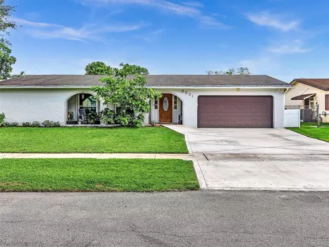 8931 NW 7th Ct, Pembroke Pines, FL 33024