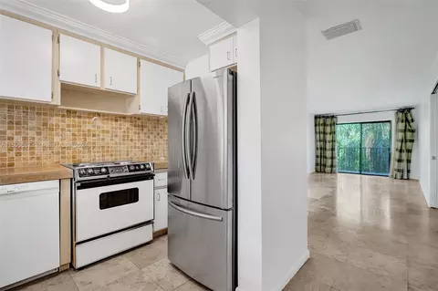 2514 Taylor St #9, Hollywood, FL 33020
