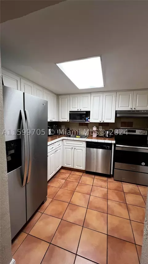 8307 SW 142nd Ave #E311, Miami, FL 33183
