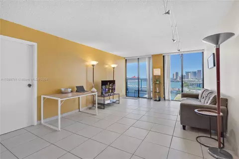 555 NE 15th St #15K, Miami, FL 33132