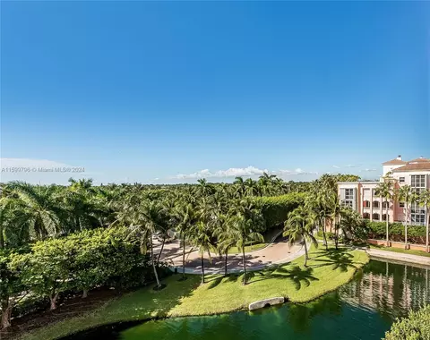 747 Crandon Blvd #509, Key Biscayne, FL 33149