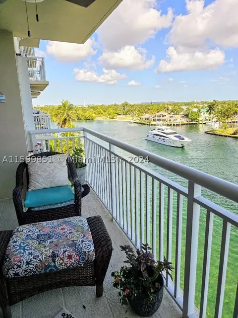 2611 N Riverside Dr #704, Pompano Beach, FL 33062