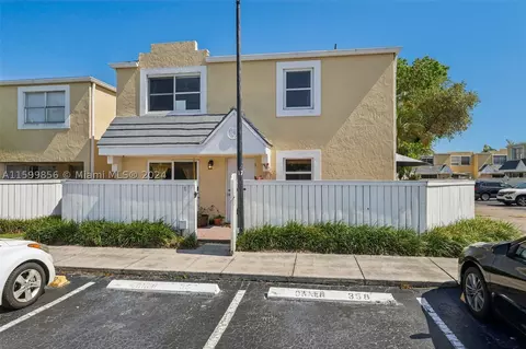 4555 SW 68th Ct Cir #118, Miami, FL 33155