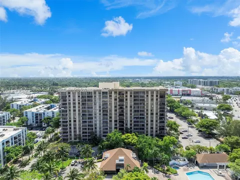 1470 NE 123rd St #A208, North Miami, FL 33161