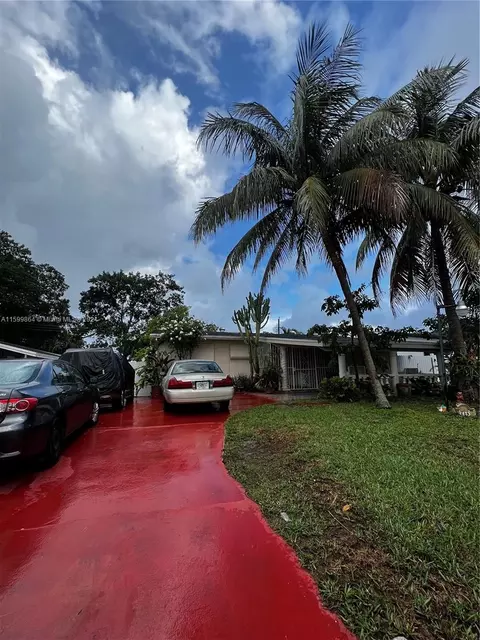 629 SW 4th St, Hallandale Beach, FL 33009
