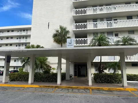 2851 Leonard Dr #J108, Aventura, FL 33160