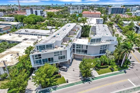 1000 99th St #14, Bay Harbor Islands, FL 33154