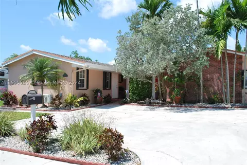 9990 Marlin Rd, Cutler Bay, FL 33157