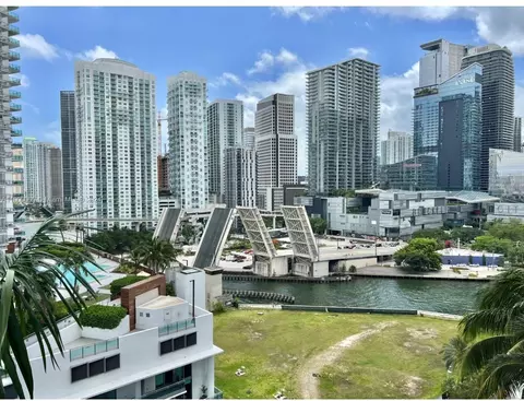 90 SW 3rd St #1504, Miami, FL 33130