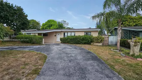 2431 Largo Dr, Miramar, FL 33023