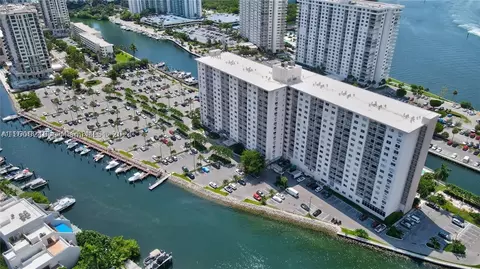 400 Kings Point Dr #1107, Sunny Isles Beach, FL 33160
