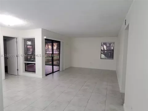 10885 NW 7 #11-33, Miami, FL 33172