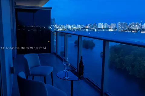16385 Biscayne Blvd #1521, North Miami Beach, FL 33160