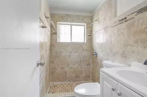 Bath - 961 E 18th St, Hialeah, FL 33013 photo 1 of 3
