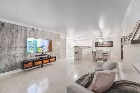 90 Alton Rd #309, Miami Beach, FL 33139