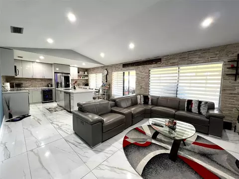 10841 NW 30th Pl #375, Sunrise, FL 33322