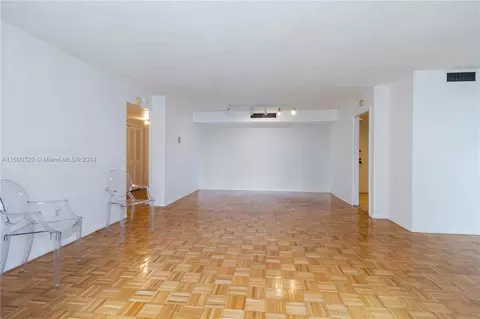 625 Biltmore Way #1106, Coral Gables, FL 33134