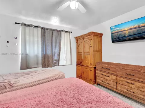 Bedroom - 492 E 28th St, Hialeah, FL 33013 photo 12 of 20