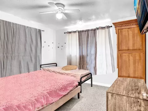 Bedroom - 492 E 28th St, Hialeah, FL 33013 photo 10 of 20