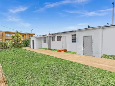 Exterior - 492 E 28th St, Hialeah, FL 33013 photo 2 of 6