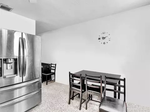 Dining - 492 E 28th St, Hialeah, FL 33013 photo 4 of 6