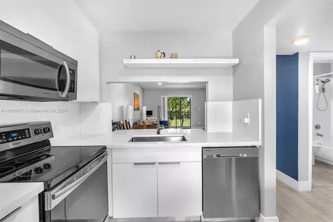 15801 W Waterside Cir #202, Sunrise, FL 33326