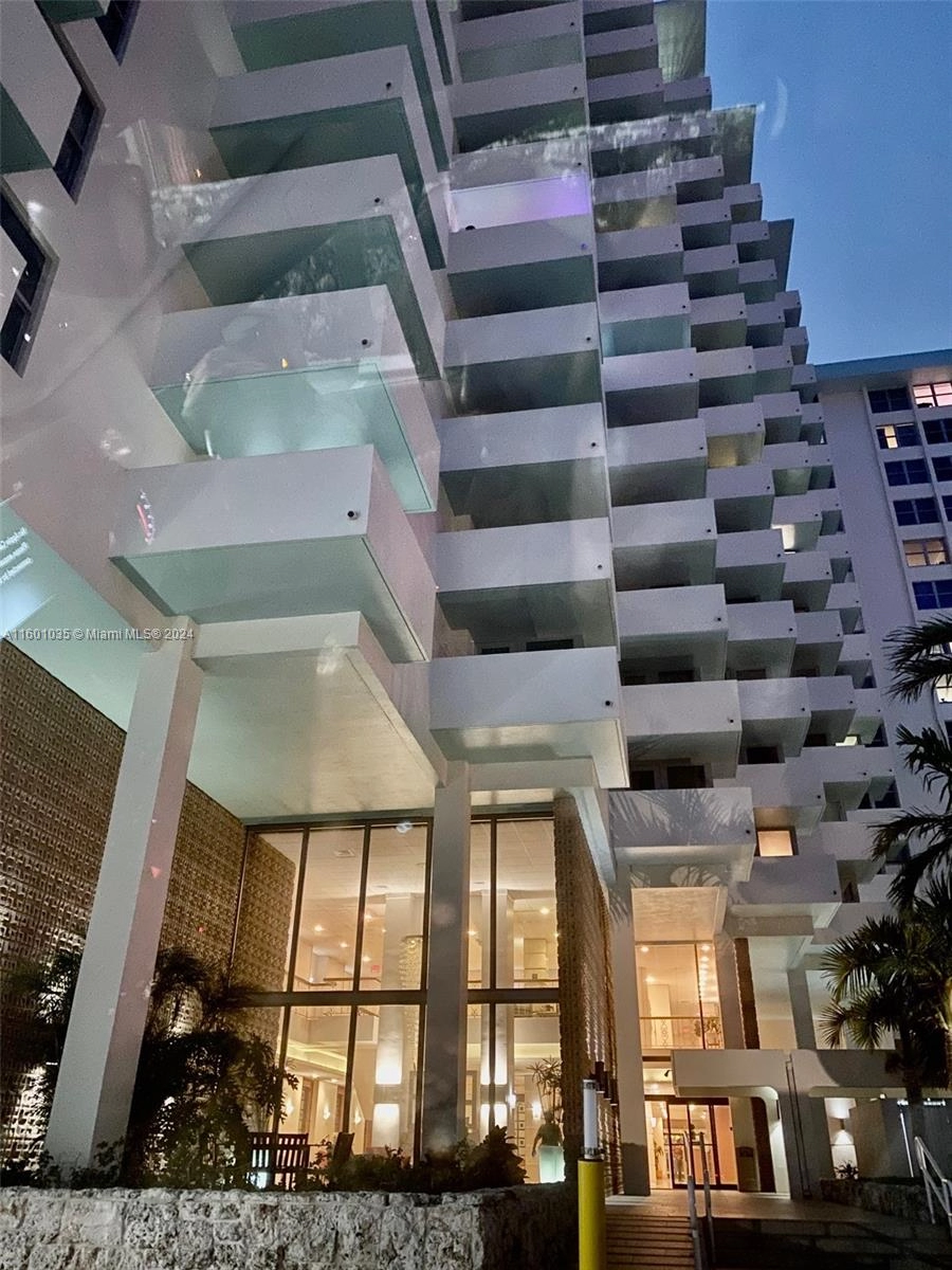 2899 Collins Ave Unit 740  