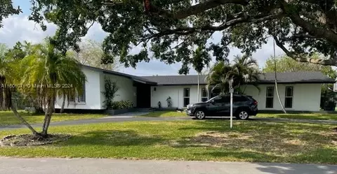 8230 SW 86th Ter, Miami, FL 33143