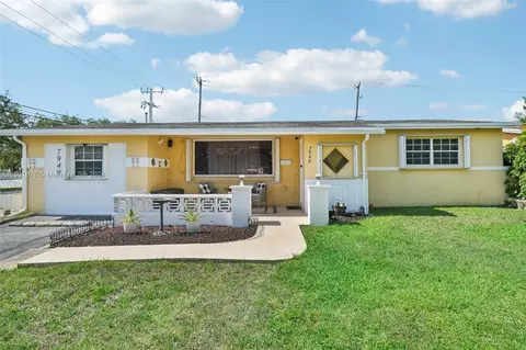 7949 Fairway Blvd, Miramar, FL 33023