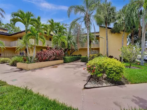8740 Azalea Ct #204, Tamarac, FL 33321