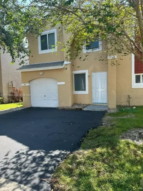 820 NW 99th Ave, Plantation, FL 33324