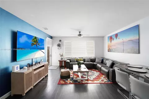 860 NE 212th Ter #3, Miami, FL 33179
