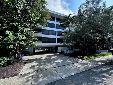 150 Sunrise Dr #5A, Key Biscayne, FL 33149