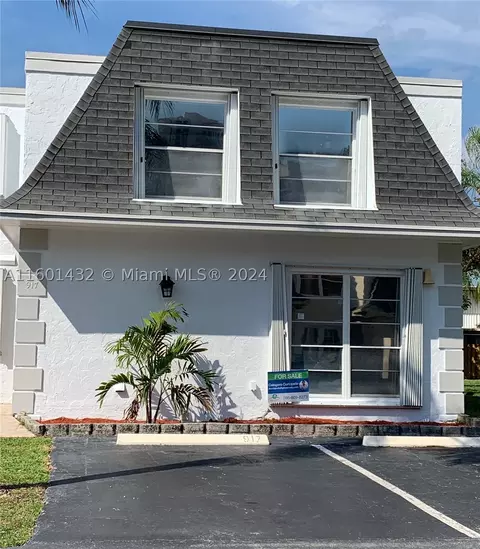 917 NE 27th Ave, Hallandale Beach, FL 33009