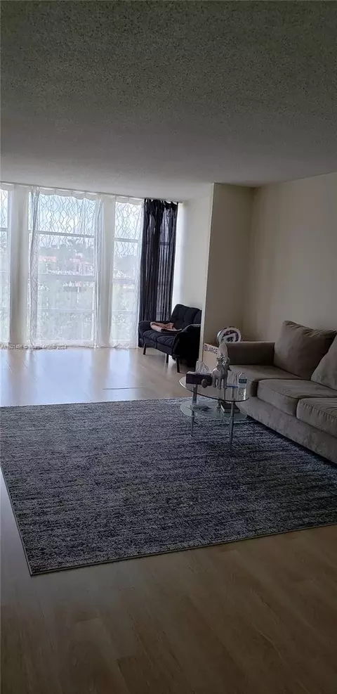 701 Three Islands Blvd #417, Hallandale Beach, FL 33009