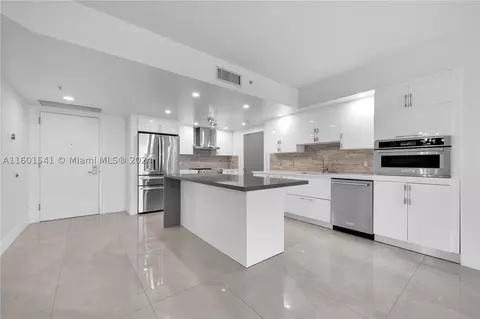 9055 SW 73 Ct #1605, Miami, FL 33156