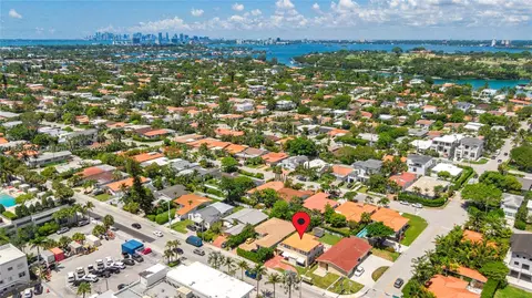 View/Area - 9280 Harding Ave, Surfside, FL 33154 photo 4 of 6