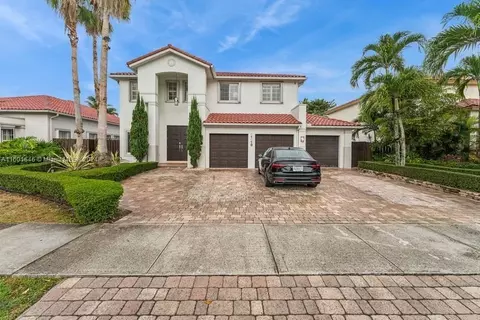11118 NW 67th St, Doral, FL 33178