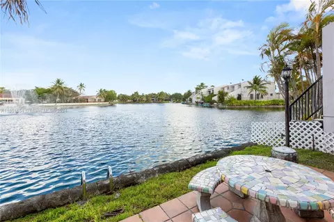 7216 Jacaranda Ln, Miami Lakes, FL 33014 photo 1