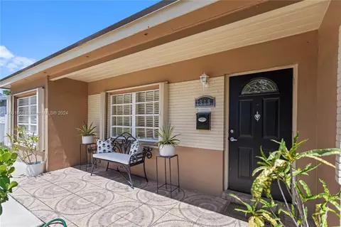 2919 SW 68th Ave, Miramar, FL 33023