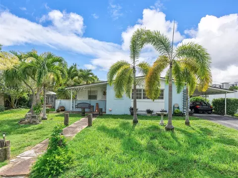 18040 SW 94th Ct, Palmetto Bay, FL 33157
